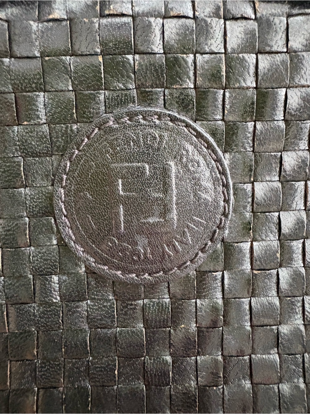 Fendi Vintage Woven Leather Crossbody Bag Black - Picture 5 of 10